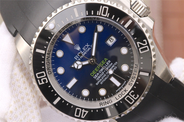 劳力士潜航者系列116660渐变蓝黑鬼王V7终极版胶带款精仿手表